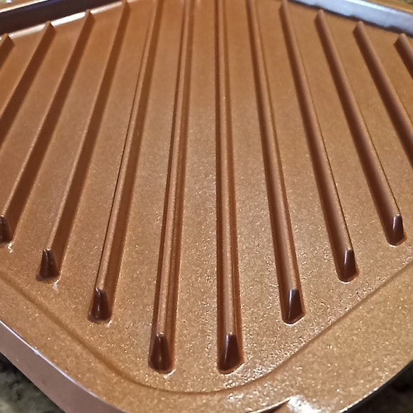GOTHAM STEEL. Classic Nonstick Double Grill Reversible Pan. Titanium & Ceramic. - Picture 9 of 13